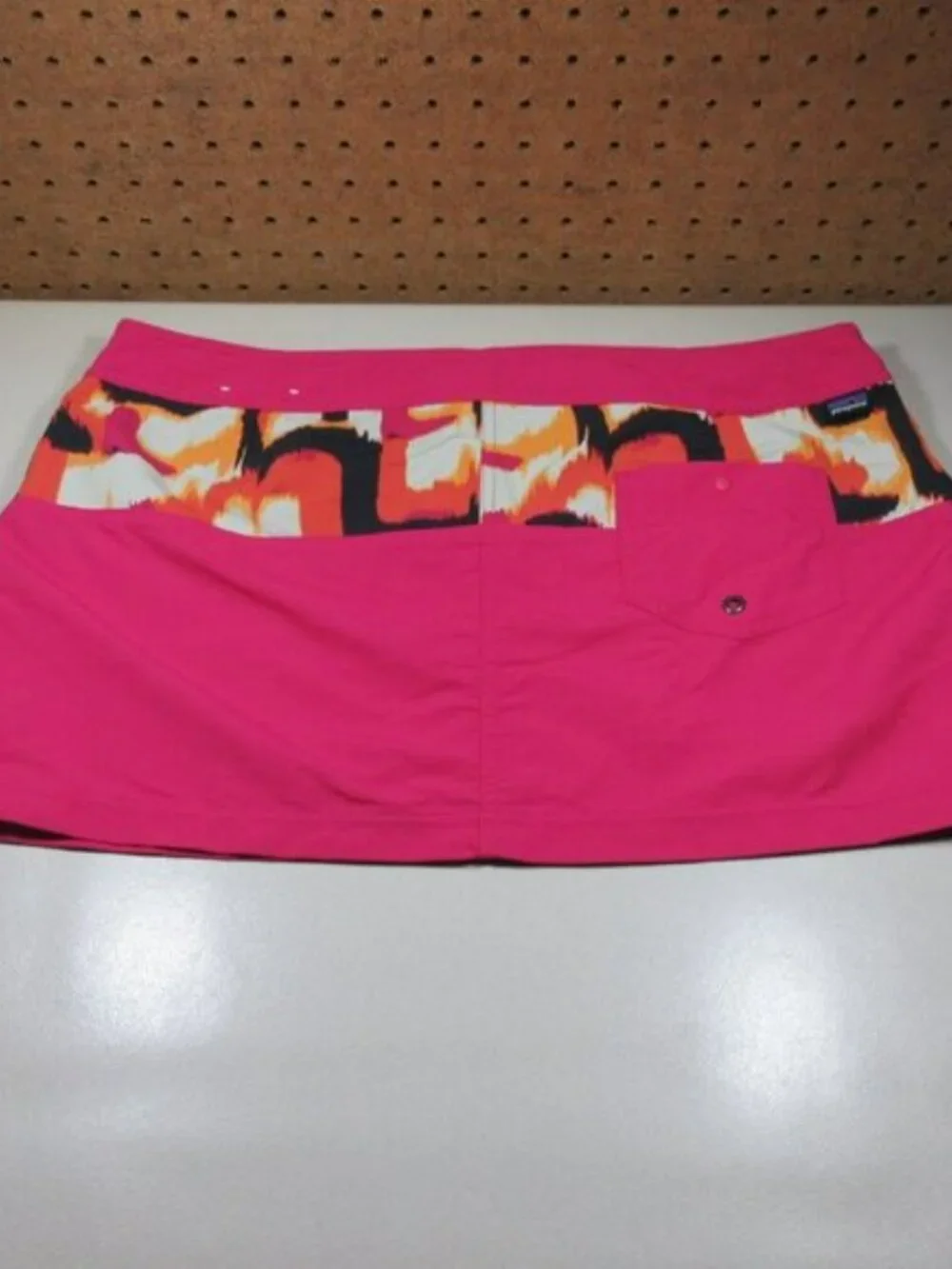 Patagonia womens hot pink Board skortie swim skirt 33